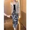 23552 Da Ai Mei Yi Yuan 2026 Nuevo Estilo Blazer de Manga Larga Color Sólido Falda Estampada de Cintura Alta Atuendo Elegante para Mujer