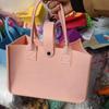 Bolsa de fieltro con lunares para regalo de boda, bolso de mano de fieltro con dibujos animados, bolsa de regalo portátil de fieltro para compras, ideal para hacer tú mismo.