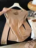Camiseta base de punto con cuello en V y encaje empalmado, estilo suave para mujer, adelgazante y hermosa, top suéter interior