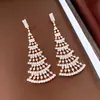 Brincos Pingente em Forma de Leque Cravejados de Diamantes com Agulha de Prata Estilo Europeu e Americano, Brincos de Tarraxa Tendência e Exagerados, Brincos Fashion de Luxo Leve de Alta Qualidade para Mulheres