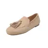 Sapatos de moda simples de 1cm de nicho, sola macia, novo modelo outono 2026, sapatos tipo vovó baixos, bico redondo, com franja, para mulheres