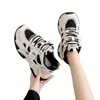 Zapatos de Padre de Cuero Nuevos de Primavera para Mujer con una Sensación Suave y Acojinada, Hacen que los Pies Parezcan Más Pequeños, Zapatos Deportivos Casuales de Moda, Zapatillas para Correr de Estudiante