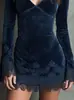 Nuevo Vestido de Terciopelo con Encaje Transfronterizo 2025 para Mujer, Cuello en V, Mangas Largas, Corte Ajustado, Bodycon, Estilo Corto con Mangas Acampanadas