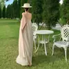 Elegante y Fluido Vestido Camisola para Mujer, Súper de Hada, Adelgazante, Largo Plisado, Color Camel, Talla Única, Transparente, Ajustado