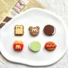 Nuevas y lindas galletas, pan, simulación de comida, juego de resina, accesorios, zapatos con agujeros, crema, accesorios de goma, venta al por mayor