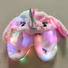 Gorra de felpa con orejas de conejo luminosas para apretar a mano, con bolsa de aire, orejas móviles, gorra de dibujos animados para padres e hijos