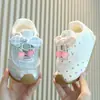 Nuevos estilos de primavera y otoño de zapatillas deportivas para niños, zapatos de princesa de suela blanda para niñas, zapatillas casuales de lunares cubiertas de cuero