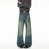 Jeans masculinos de corte reto, levemente flare, com padrão distressed estilo americano, design retrô azul elétrico lavado estilo rua