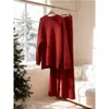 Traje de Punto Rojo de Estilo Perezoso de Longitud Media con Abertura para Mujer, Conjunto de Dos Piezas de Suéter Relajado de Gama Alta y Pantalones de Pierna Ancha para Otoño e Invierno