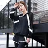 Novo conjunto de yoga de primavera e outono, conjunto feminino, malha fina, cor colorida, conjunto de quatro peças para corrida, esportes, fitness feminino