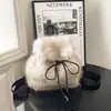 Mochila de Viagem Peluda para Mulheres 2025 Nova Moda Passeio de Primavera Bolsa Escolar Mochila para Estudante Universitário e Comutador Bolsa de Mão