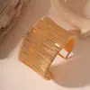 Pulsera Abierta de Alambre Metálico Envuelto con Flor Transfronteriza Europea y Americana Diseño de Nicho Pulsera Lujo Accesible Exagerado Joyería de Gama Alta