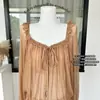 Top texturizado estilo francés de amarre para principios de otoño, blusa de rayón de manga larga con volantes y cuello cuadrado de amarre para mujer en color canela nude y otros colores