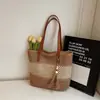 Bolso de Paja Rayado de Color Contrastante Estilo Nuevo Nicho Coreano Bolso de Hombro Bolso de Axila Versátil Casual Gran Capacidad Bolso Tejido
