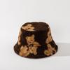 Sombrero de pescador de lana de cordero Oso Pequeño para hombre y mujer otoño e invierno Nuevo sombrero tipo cubeta de felpa caricatura lindo todo fósforo sombrero comercio exterior moda