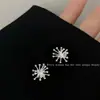 Dente de LeãoEstilo de designer único, brincos de prata personalizados e criativos, luxo leve, brincos elegantes e de alta qualidade fábrica