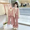 Conjunto Elegante de Outono para Meninas Novo Fashionável Estilo Celebridade da Internet Infantil Conjunto de Três Peças Chique para Menininhas Moda Tendência Infantil