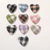 Bolsa de Tela a Cuadros Retro Corazón de Tela Botón de Corazón Pasador DIY Funda para Teléfono Móvil Equipaje Zapatos Calcetines Accesorios de Ropa