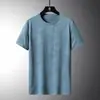 2026 Nova Camiseta Masculina de Manga Curta para o Verão Moda Masculina Gola Redonda Camiseta de Seda Gelada Camiseta Esportiva Masculina Casual Leve e Respirável