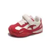 Zapatos deportivos para niños modelo otoño 2026 zapatos de correr de cuero para niños zapatos deportivos para niñas zapatos para caminar de bebé venta al por mayor