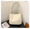 Bolso Casual con Colgante para Mujer, Gran Capacidad, Estilo Nuevo, Adecuado para Ir al Trabajo, Bolso de Hombro Único para Debajo del Brazo, Bolso Tote Vintage Versátil de Gama Alta