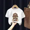 Camiseta de Algodão Puro para Meninos Manga Curta Estilo Verão 2026 Novo Estilo Top Bonito para Crianças Médias e Grandes Camiseta Casual de Manga Meia para Meninos