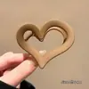 Clip Sencillo Mate Amor Agarre para el Cabello para Mujer Parte Posterior de la Cabeza Disco Cabello Mediano Clip Tiburón Agarre para el Cabello Clip Pequeño para el Cabello Tocado