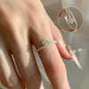 Anillos Minimalistas de Trébol de Cuatro Hojas Apilables para Mujer Diseño de Nicho Personalidad de Moda Anillos Versátiles para el Dedo Índice Joyería Exquisita Sensación de Alta Gama