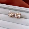 Pendientes Colgantes Redondos con Perlas de Zircón de Aguja Plateada Estilo Retro Francés de Lujo Ligero Pendientes de Presión Versátiles para el Trabajo para Mujer