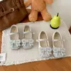 Zapatos de princesa de moda para niñas con diamantes de imitación, nueva colección primavera/otoño 2026, planos de punta poco profunda, tallas medianas y grandes, con lazo y adornos de cristal, zapatos de piel