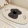 Novo tapete de chão de seda com padrão de desenho animado, tapete de banho antiderrapante, tapete para os pés de banheiro, resistente ao desgaste e fácil de manter