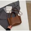Bolso de Mano Retro para Otoño e Invierno Bolso Cesta para Mujer 2026 Nuevo de Moda Nicho Bolso Cubo Versátil Bolso de Hombro Cruzado