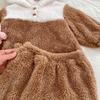 Conjunto de Pijama de Desenho Animado Super Fofo para Bebê Novo de Inverno Pode Ser Usado Fora Veludo Coral Espessado Quente Roupas de Casa Conjunto de Duas Peças