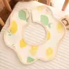 Babeiro impermeável de gaze com pétalas 360 graus rotativo toalha de baba para bebê algodão absorvente estampado de desenho animado