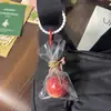 Um Pingente Chaveiro Maçã~ Fruta da Paz Popular para Casais e Melhores Amigos, Pingente para Bolsa Pequena, Presente Criativo de Feriado