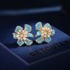 Pendientes elegantes con circonitas de lujo, de estilo nuevo y ligero, con aguja de plata s925, para mujer, de color retro de alta calidad, con forma de flor tridimensional.