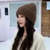 Gorro de punto para mujer, nuevo estilo de invierno, gorro de lana con patrón de letras, hace que la cara se vea más pequeña, mantiene las orejas calientes, estilo coreano, versátil y esponjoso