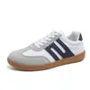 Primavera/Verano 2026 Estilo Coreano Bloque de Color Zapatos de Entrenamiento Alemanes para Mujer Blancos con Cordones Zapatos Blancos Pequeños Versátiles Casuales Zapatos de Tabla Zapatos Planos Mujer