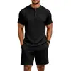 Conjunto Casual Masculino de Duas Peças 2026: Top Texturizado com Gola Henley e Shorts com Cordão Elástico