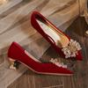 Sapatos de Casamento Xiuhe Sapatos Femininos Salto Agulha Vermelho Não Cansativos Salto Alto 2025 Novo Estilo Chinês Bico Fino Sapatos para Brinde de Casamento