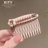 Novo Estilo Temperamento Pérola Pente Lateral Pente de Inserção Doce Estilo Domador de Cabelos Rebeldes Exquisite Versátil Pente de Cabelo Flor Rosa para Mulheres