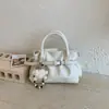 Bolsa Transversal Feminina Grande Capacidade Design de Nicho Novo Primavera 2026 Bolsa de Mão Versátil Bolsa Saco para o Dia a Dia