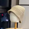 Novo chapéu de pescador com cadarço para mulheres, estilo japonês 2026, chapéu de lã simples e versátil, proteção para as orelhas, chapéu balde quente, chapéu da moda para clima frio