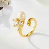 Anel Aberto em Forma de Cobra com Pérola de Água Doce Zircônia Microcravejada Formato de Cabeça de Cobra Tridimensional Anel Ajustável Anel para Dedo Indicador de Luxo Acessível
