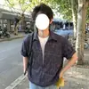 Camisa Rosa Falsa de Duas Peças com Decote em V e Manga Curta para Homens, Estilo Jovem de Verão, Camisa Retrô de Manga Meia-Manga com Gola Lapela para Casais