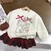 Moletom com Forro de Fleece para Meninas Nova Moda Espessado Gola Média Estiloso Versão Coreana Roupa de Inverno para Crianças Pequenas Exportação