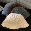 Sombrero tipo cubo de punto con patrón de rombos estilo japonés para mujer, adecuado para otoño e invierno, te mantiene abrigada, hace que tu cara se vea más pequeña y es perfecto para personas con cabezas más grandes.