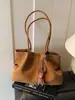 Bolso Tote de Ante de Gran Capacidad para el Trabajo Invierno 2025 Nuevo Bolso de Hombro Casual Moda Bolso de Axila