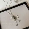Accesorios de Otoño e Invierno: Collares, Colgantes Únicos, Cadenas Largas Versátiles y Elegantes para Suéteres, Joyería de Lujo Ligero y de Alta Gama