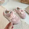 Zapatos de Tabla para Niños Caña Baja 2026 Nuevas Llegadas de Otoño Zapatos para Niños y Niñas Zapatos Deportivos Suela Suave Casual Zapatos de Entrenamiento Alemanes Zapatos Individuales
